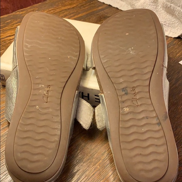 Sandals - Picture 2 of 3